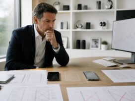 découvrez pourquoi apple a choisi de ne pas lancer l'iphone 9 et les stratégies derrière cette décision.